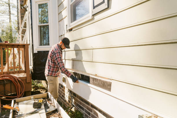Trusted Storm Damage Siding Repair service in Bridgeport, IL - Creative Siding